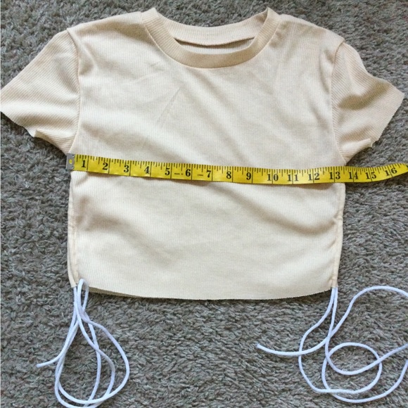 SHEIN Crop Top - Picture 4 of 9